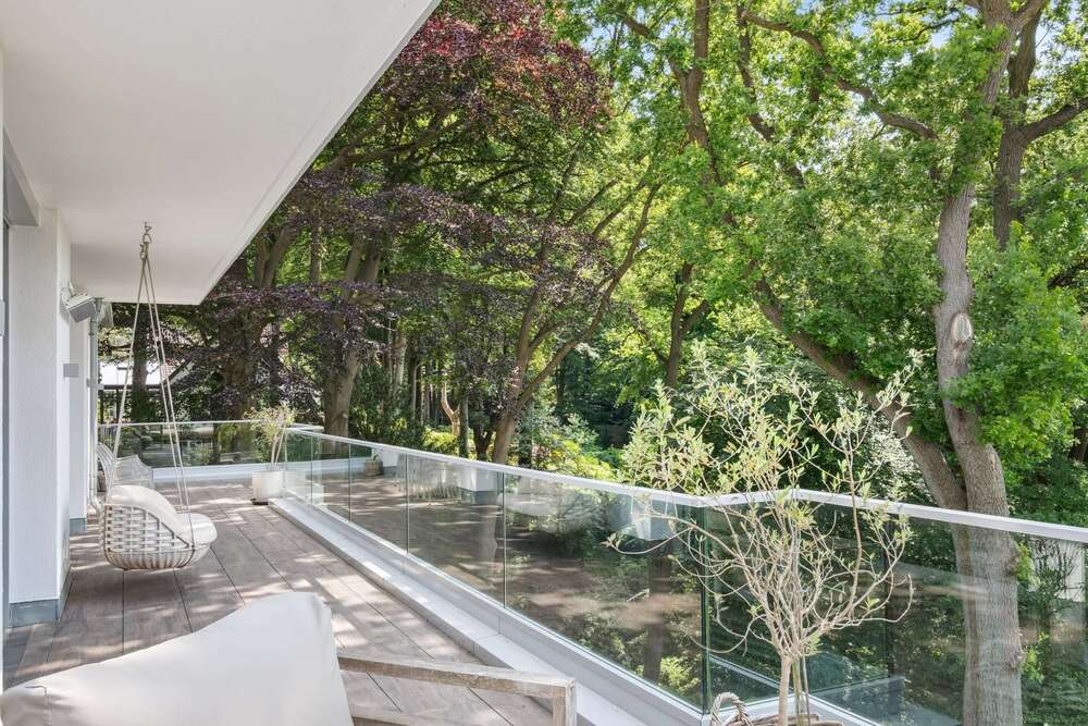 Thumbnail-Wohnung zum Kaufen in Hamburg 3.250.000,00 € 230 m²