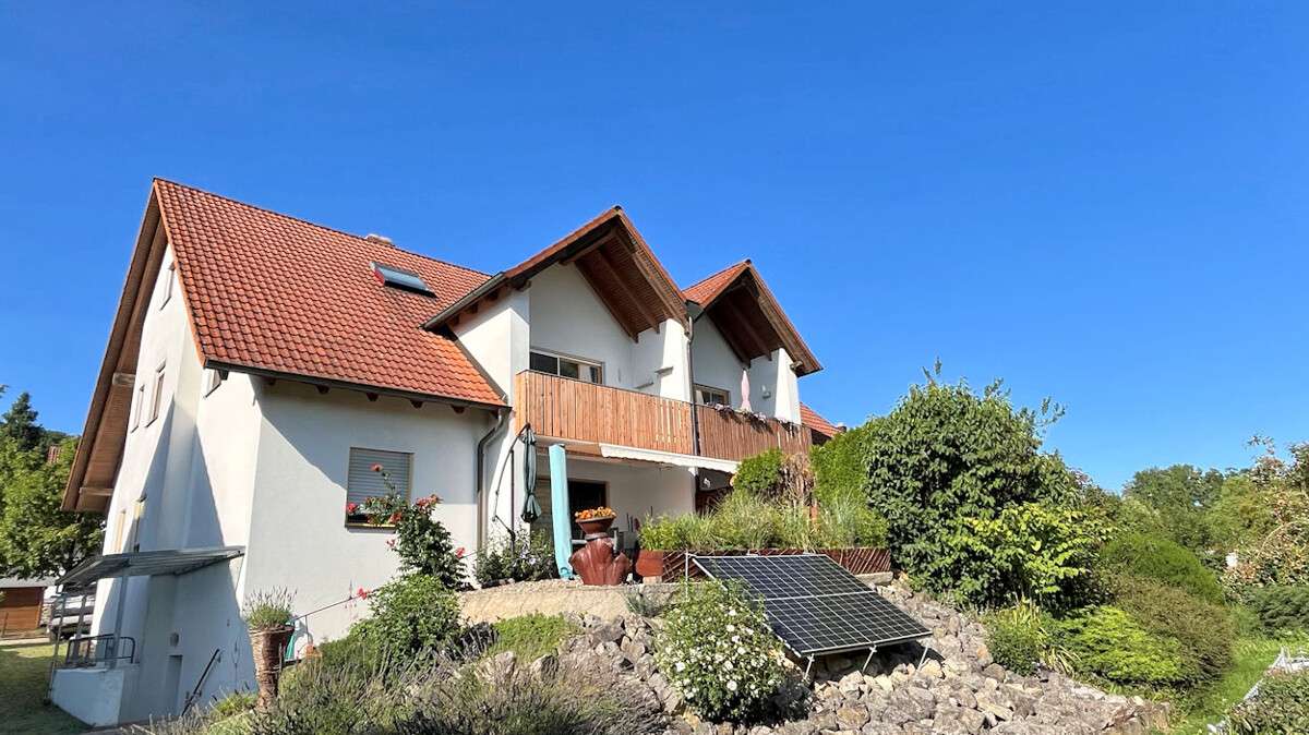 Thumbnail-Wohnung zum Kaufen in Gundelsheim 348.000,00 € 97 m²