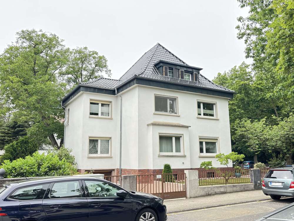 Thumbnail-Haus zum Kaufen in Neu-Isenburg 790.000,00 € 220.47 m²