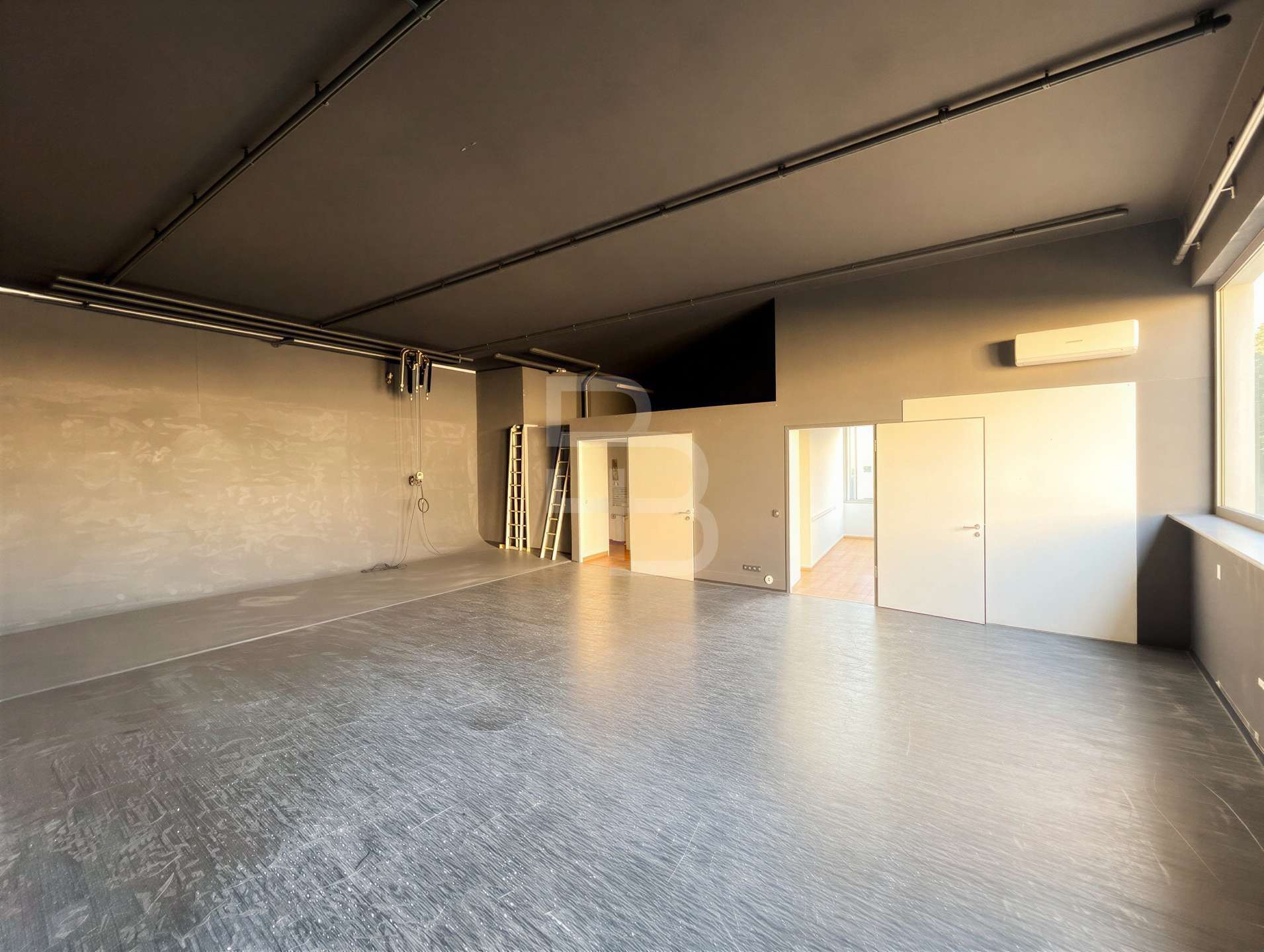 Thumbnail-Büro in Köln 350.000,00 € 150 m²