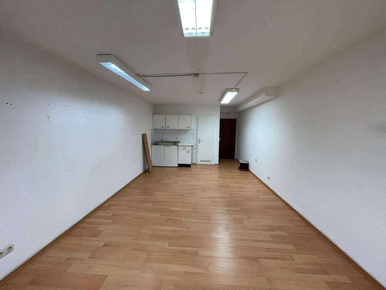 Thumbnail-Wohnung zum Kaufen in München 120.000,00 € 29 m²