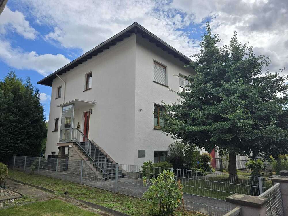 Thumbnail-Haus zum Kaufen in Bad Pyrmont 375.000,00 € 210 m²