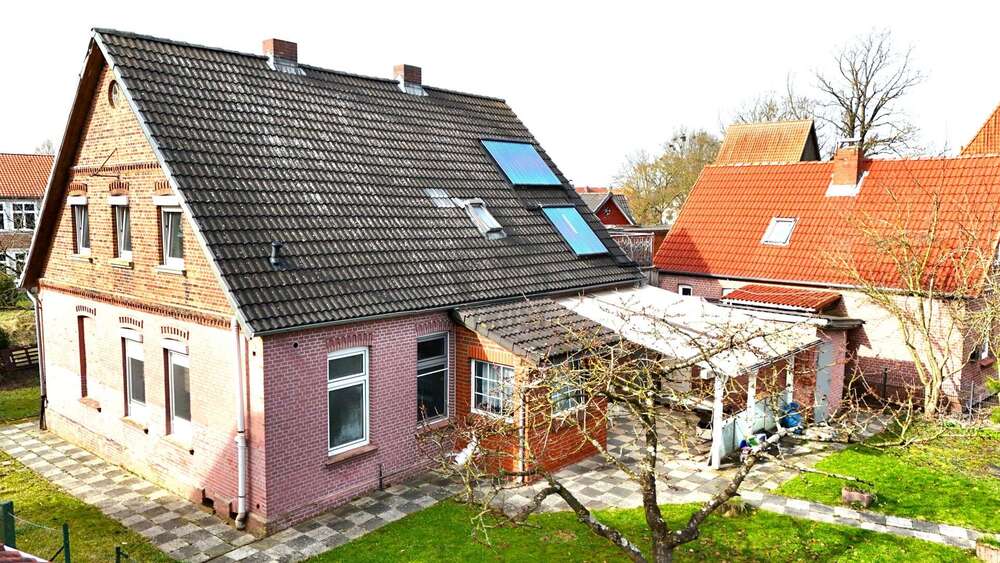 Thumbnail-Haus zum Kaufen in Stade Bützfleth 299.000,00 € 180 m²