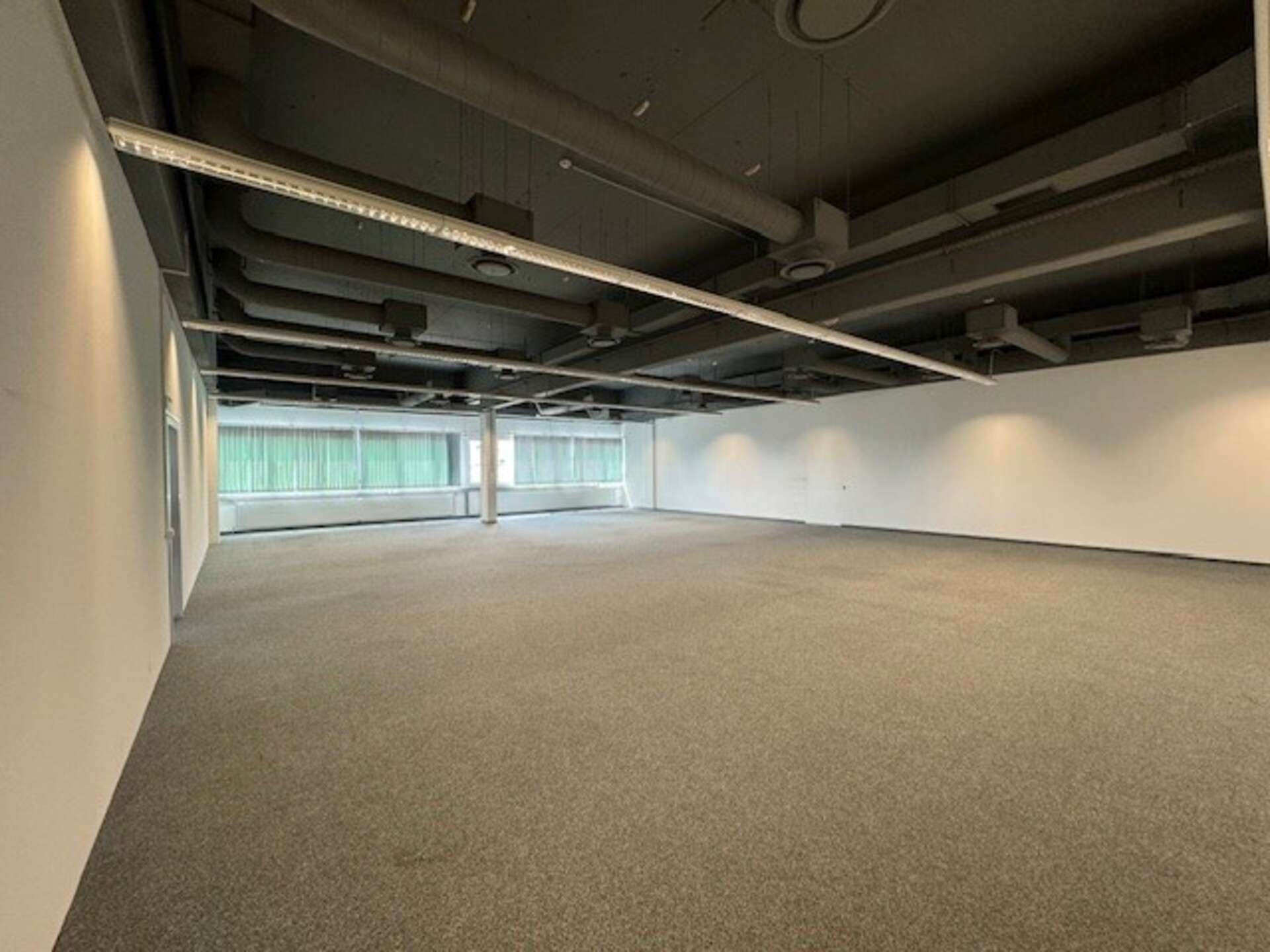 Thumbnail-Halle in Leinfelden-Echterdingen 4.658,85 € 609 m²