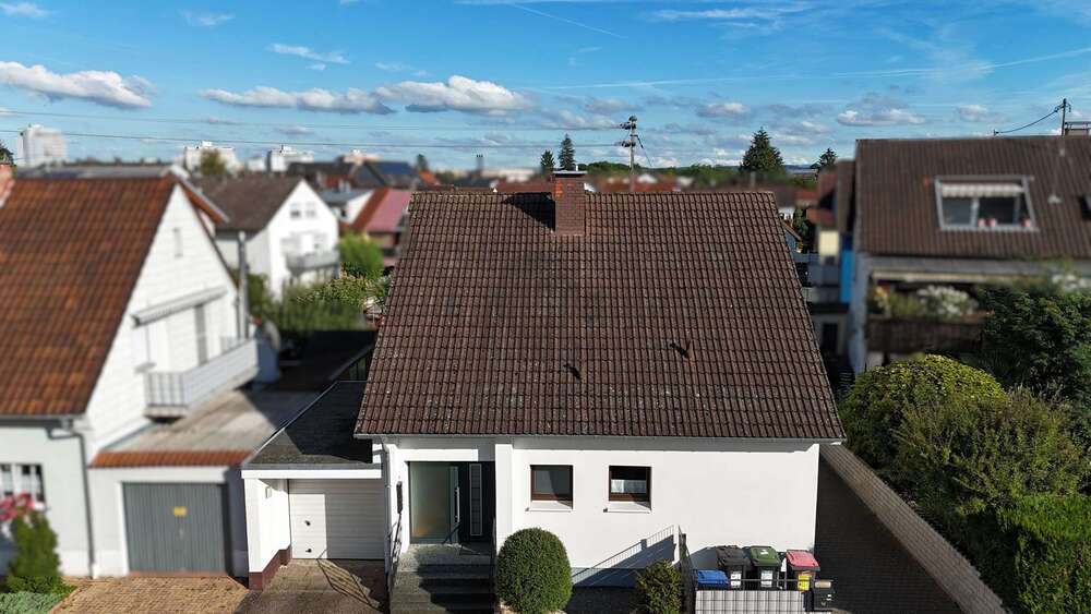 Thumbnail-Haus zum Kaufen in Karlsruhe Neureut 750.000,00 € 238 m²