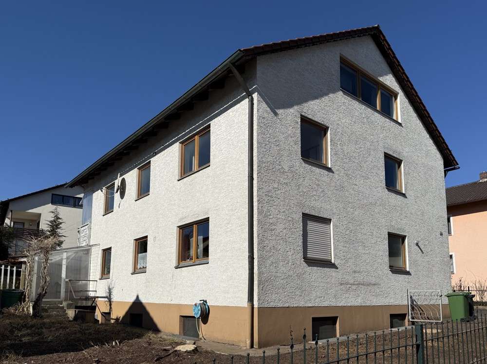 Thumbnail-Haus zum Kaufen in Regensburg 699.000,00 € 233 m²