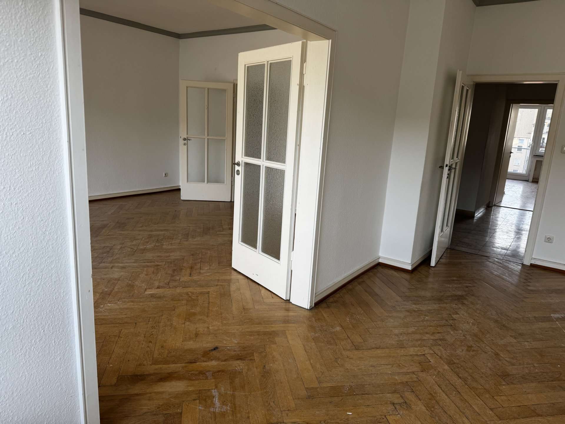 Thumbnail-Wohnung zum Kaufen in Köln-Belgisches Viertel 689.000,00 € 99 m²
