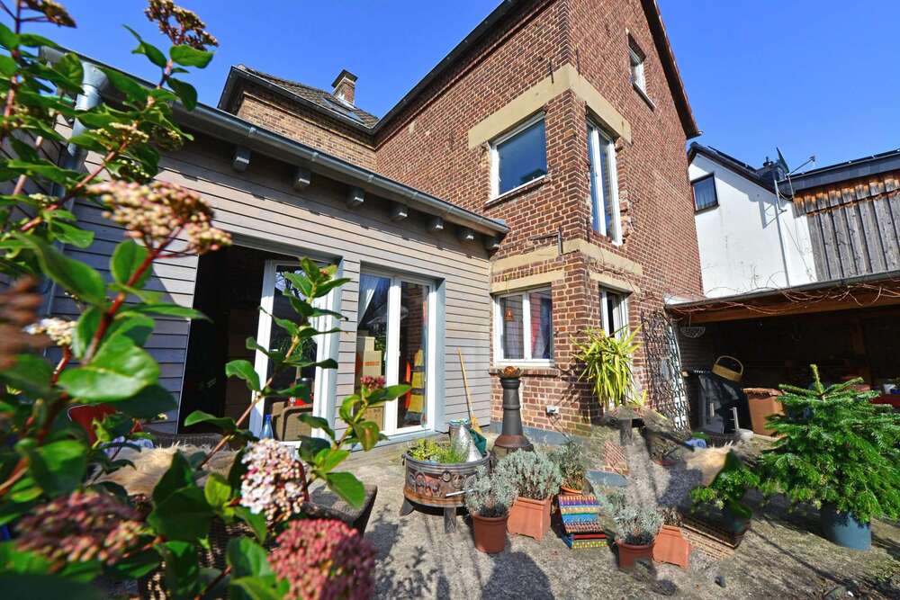 Thumbnail-Haus zum Kaufen in Hennef-Warth 299.000,00 € 180 m²