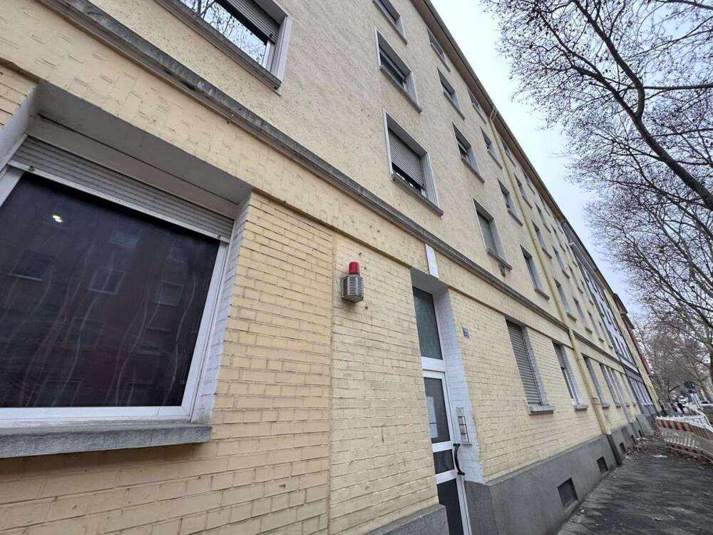 Thumbnail-Wohnung zum Kaufen in Ludwigshafen 130.000,00 € 68 m²