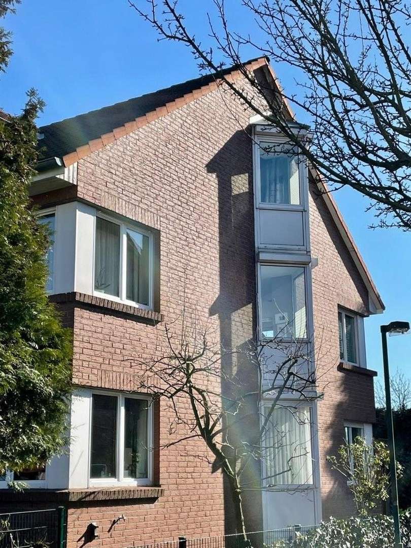 Thumbnail-Haus zum Kaufen in Niedersachsen - Langenhagen 835.000,00 € 194 m²