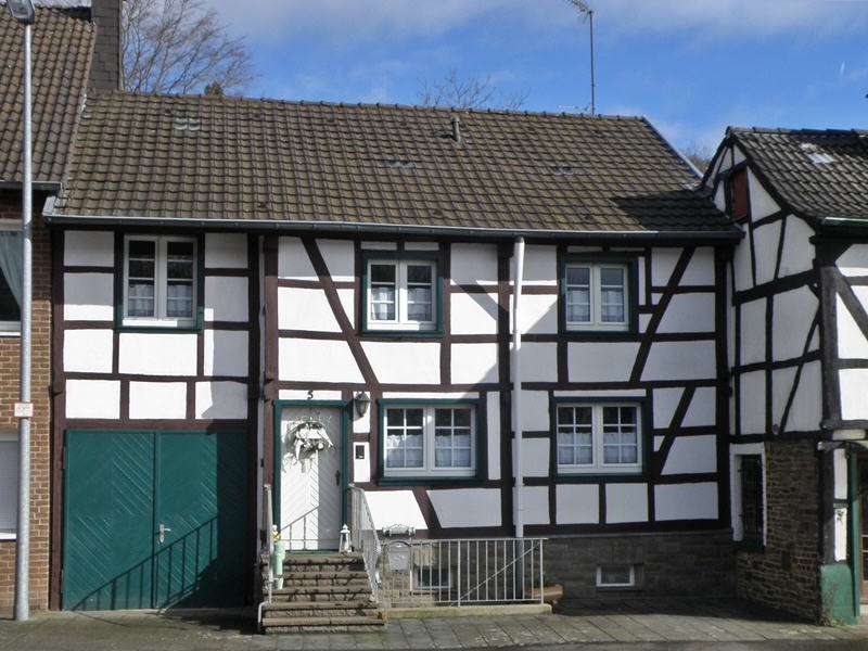 Thumbnail-Haus zum Kaufen in Bad Münstereifel-Eicherscheid 198.000,00 € 116 m²