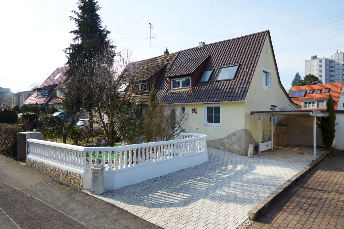 Thumbnail-Haus zum Kaufen in Stuttgart 450.000,00 € 100 m²