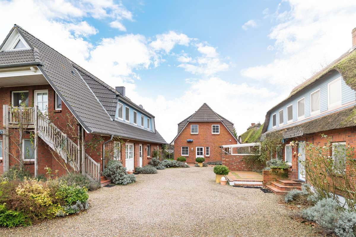 Thumbnail-Haus zum Kaufen in Gelting 1.200.000,00 € 587 m²