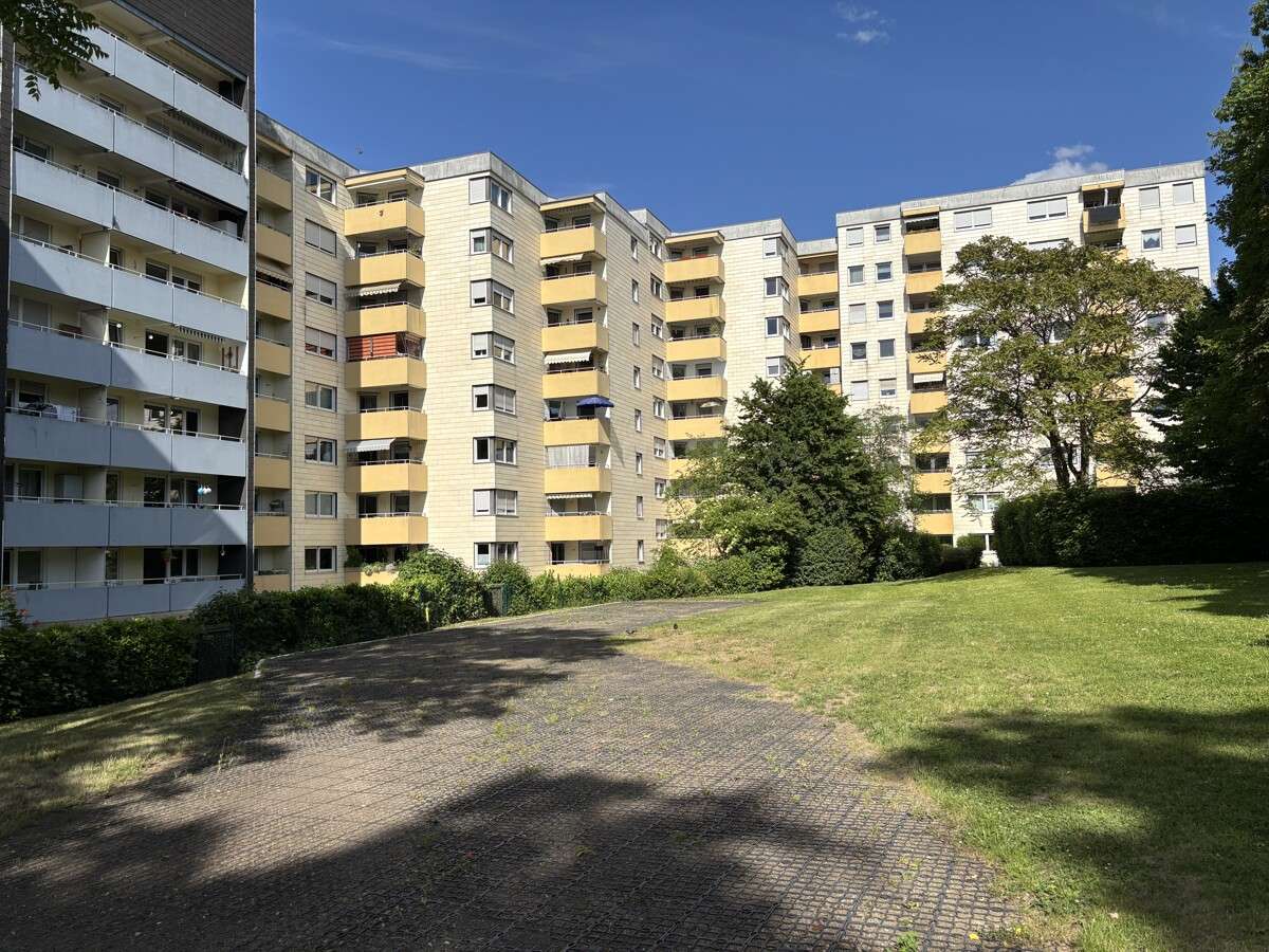 Thumbnail-Wohnung zum Kaufen in Regensburg 280.000,00 € 82.03 m²