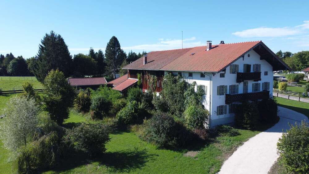 Thumbnail-Haus zum Kaufen in Siegsdorf 1.200.000,00 € 250 m²