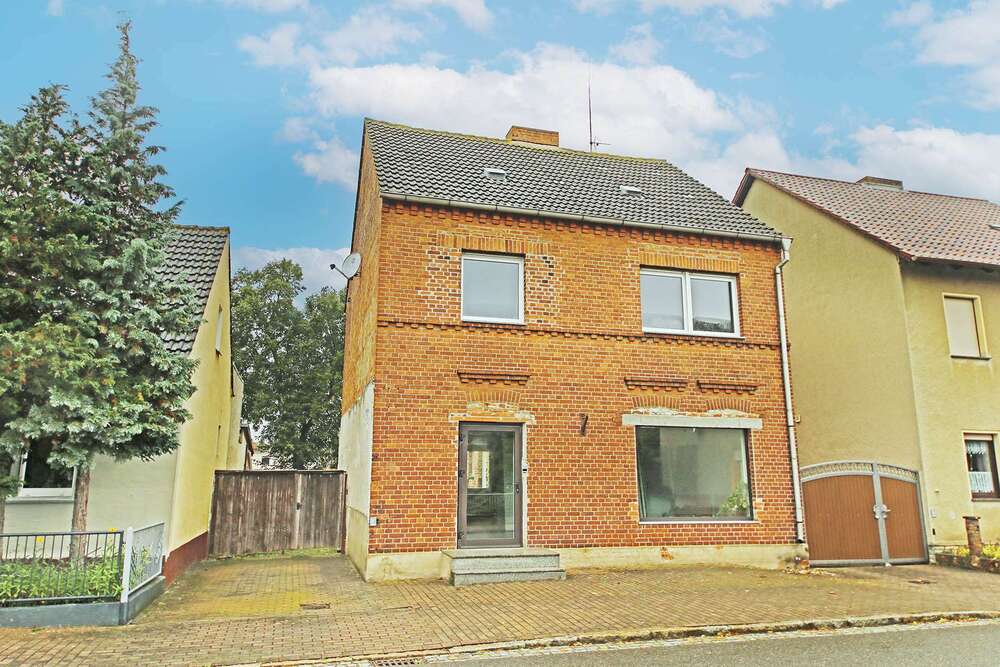 Thumbnail-Haus zum Kaufen in Zahna-Elster OT Elster 69.000,00 € 131 m²