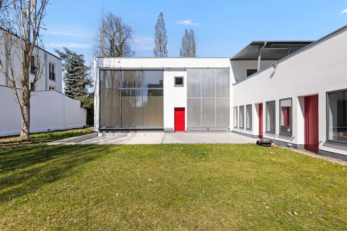 Thumbnail-Haus zum Kaufen in Regensburg 1.895.000,00 € 308 m²