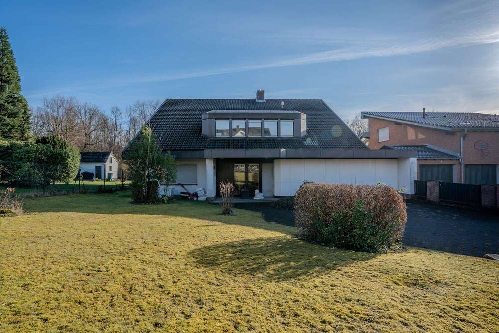 Thumbnail-Haus zum Kaufen in Lohmar 979.000,00 € 290 m²