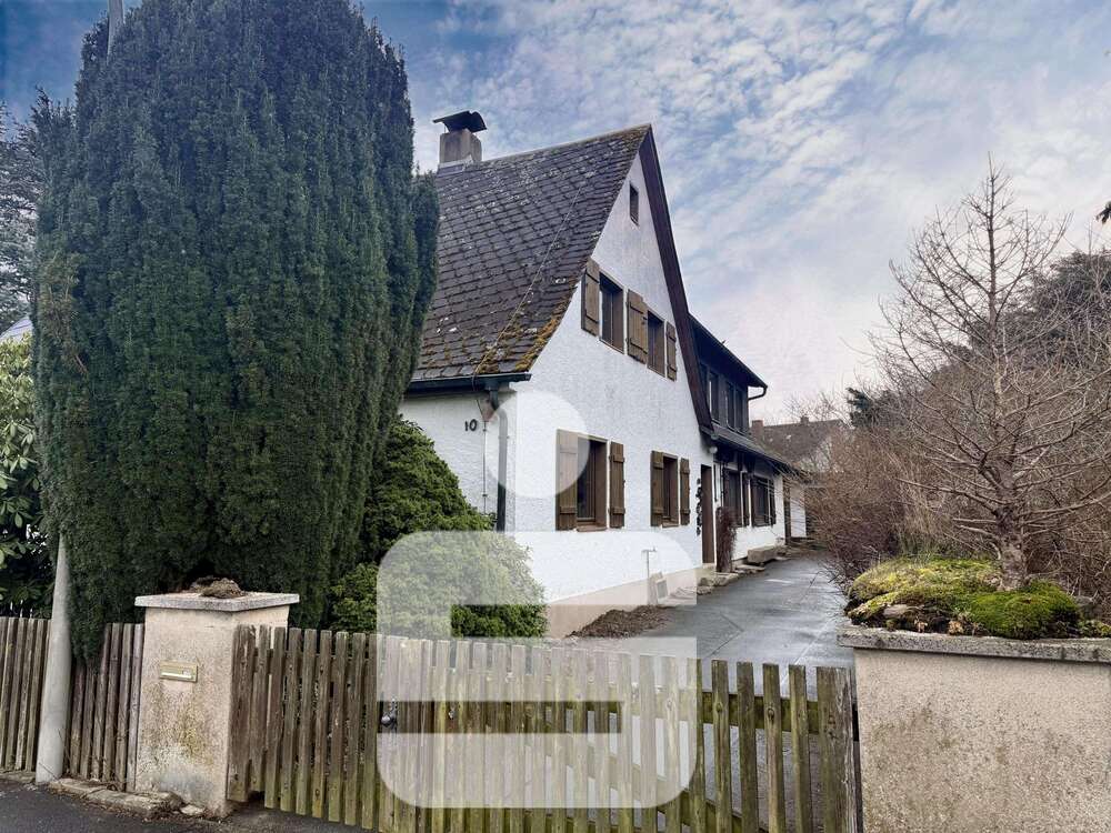 Thumbnail-Haus zum Kaufen in Rehau 125.000,00 € 130 m²