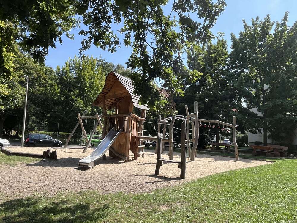 Thumbnail-Wohnung zum Mieten in Zwickau 305,00 € 55 m²