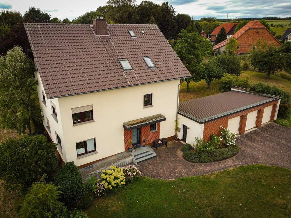 Thumbnail-Haus zum Kaufen in Natzungen 355.000,00 € 218 m²