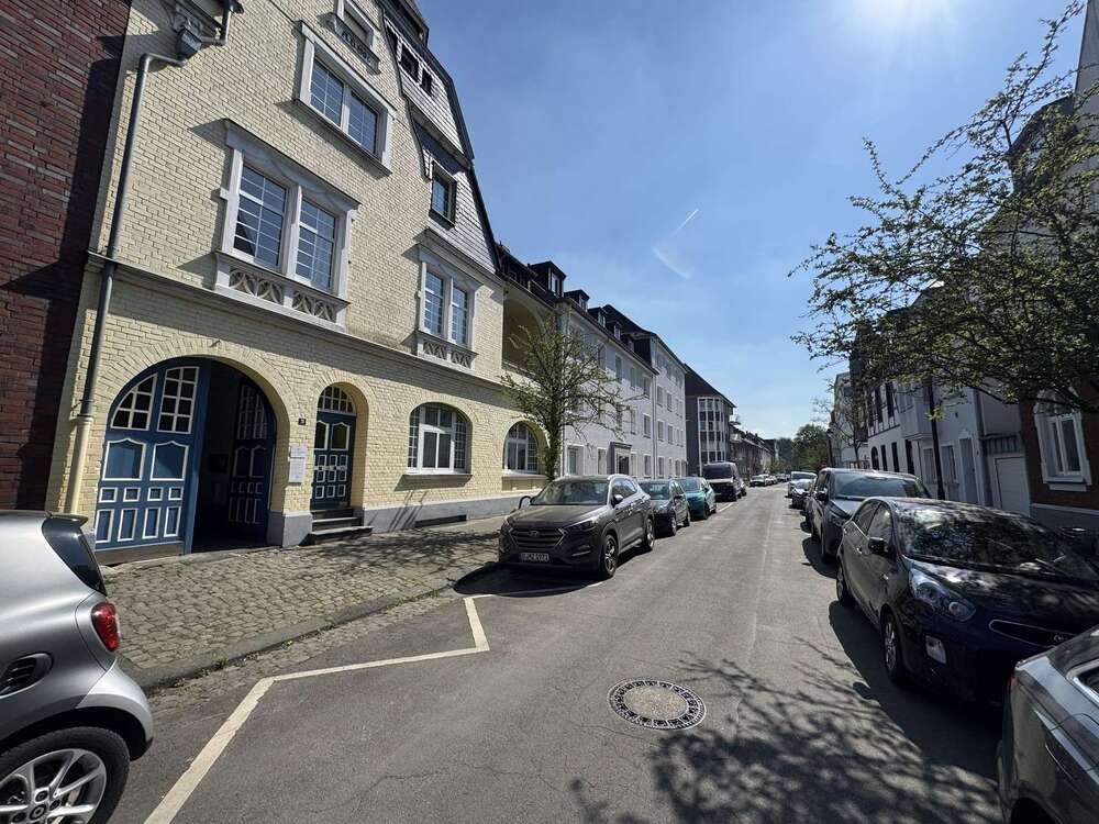 Thumbnail-Halle in Düsseldorf 448.000,00 € 200 m²