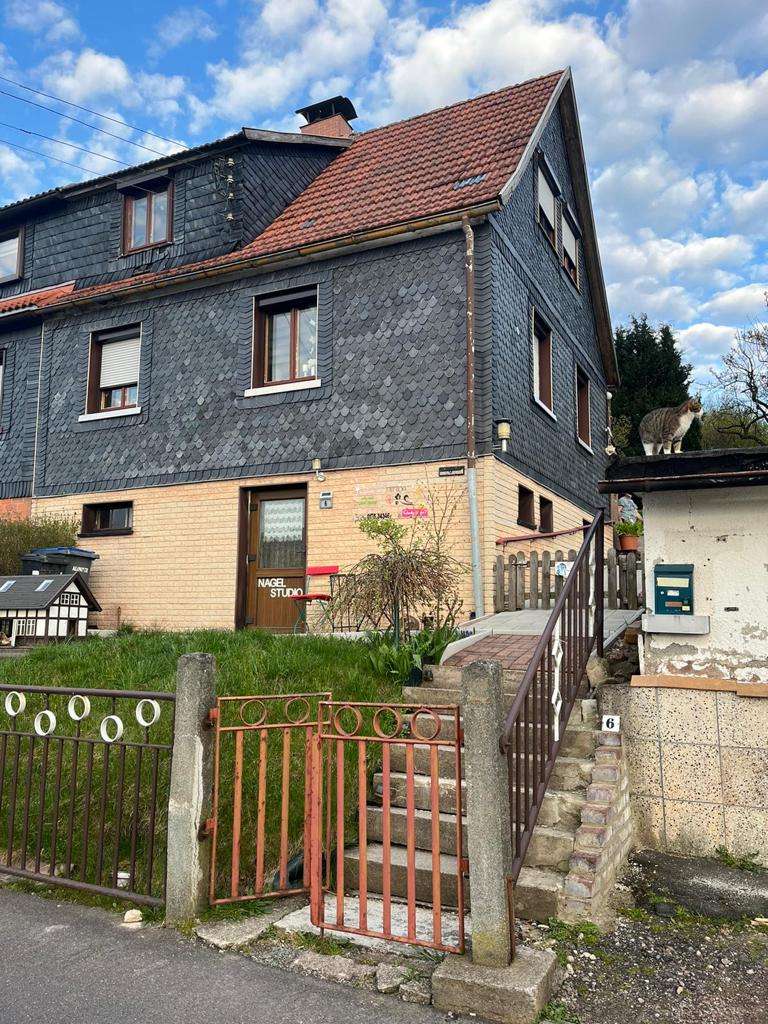 Thumbnail-Haus zum Kaufen in Steinbach-Hallenberg 83.000,00 € 94 m²