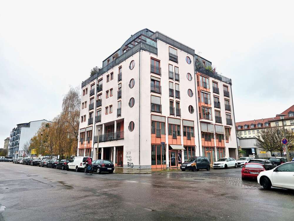 Thumbnail-Wohnung zum Kaufen in Dresden 135.000,00 € 54 m²