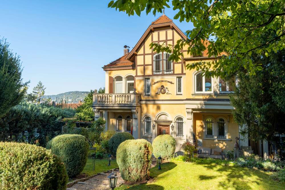 Thumbnail-Haus zum Mieten in Stuttgart 5.800,00 € 203 m²