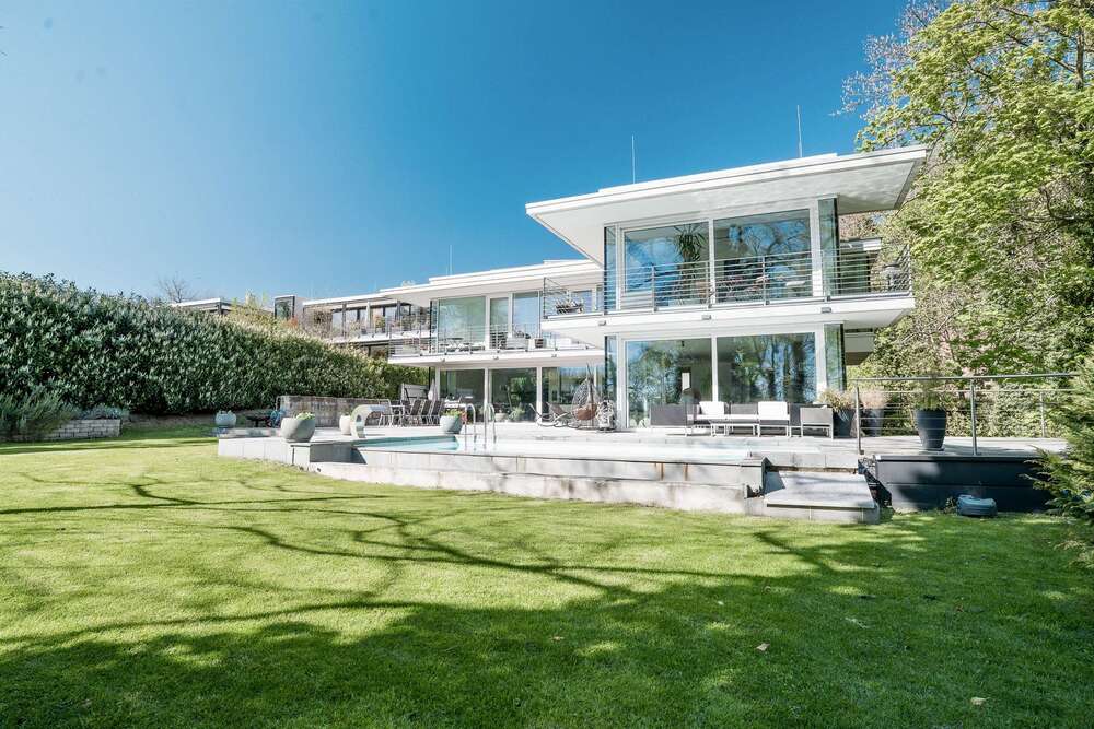 Thumbnail-Haus zum Kaufen in Dresden 2.700.000,00 € 380 m²