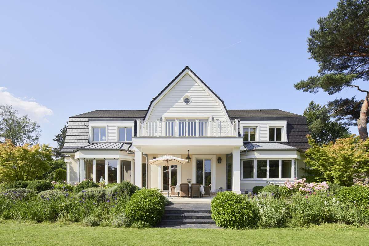 Thumbnail-Haus zum Kaufen in Köln Hahnwald 3.800.000,00 € 415 m²