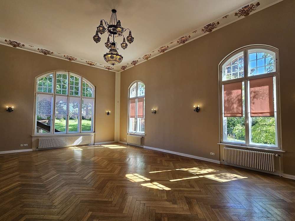 Thumbnail-Haus zum Mieten in Torgau 4.000,00 € 715 m²