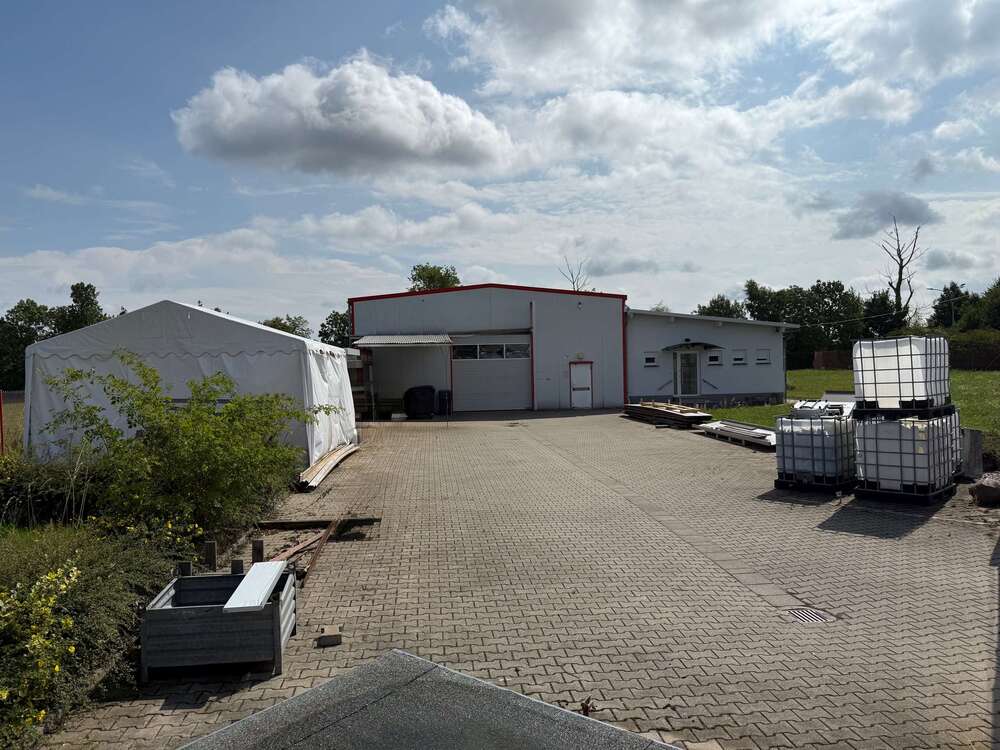 Thumbnail-Halle in Eilenburg 2.250,00 € 395 m²