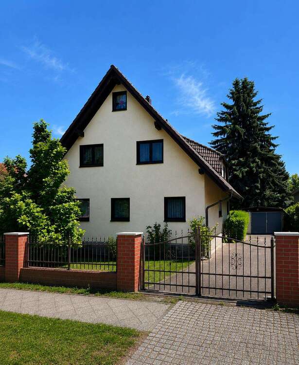 Thumbnail-Haus zum Kaufen in Berlin 985.000,00 € 193.95 m²