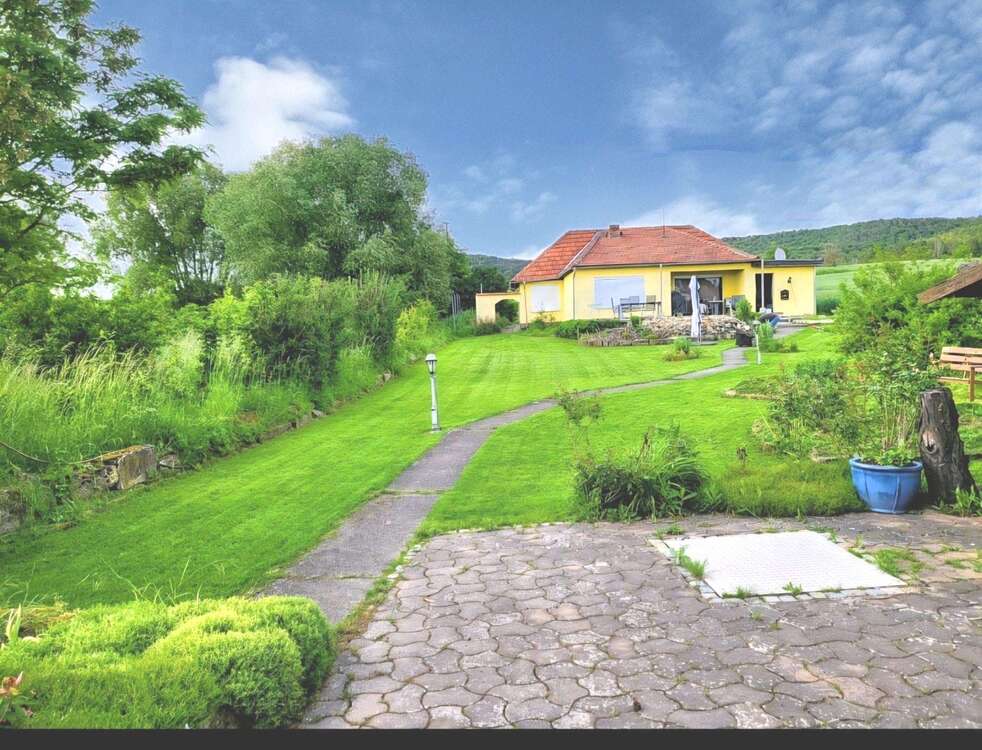 Thumbnail-Haus zum Kaufen in Hofheim 225.000,00 € 130 m²