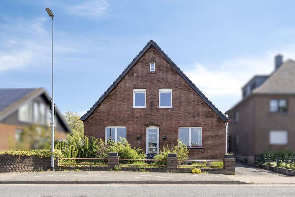 Thumbnail-Haus zum Kaufen in Rees 299.000,00 € 220 m²