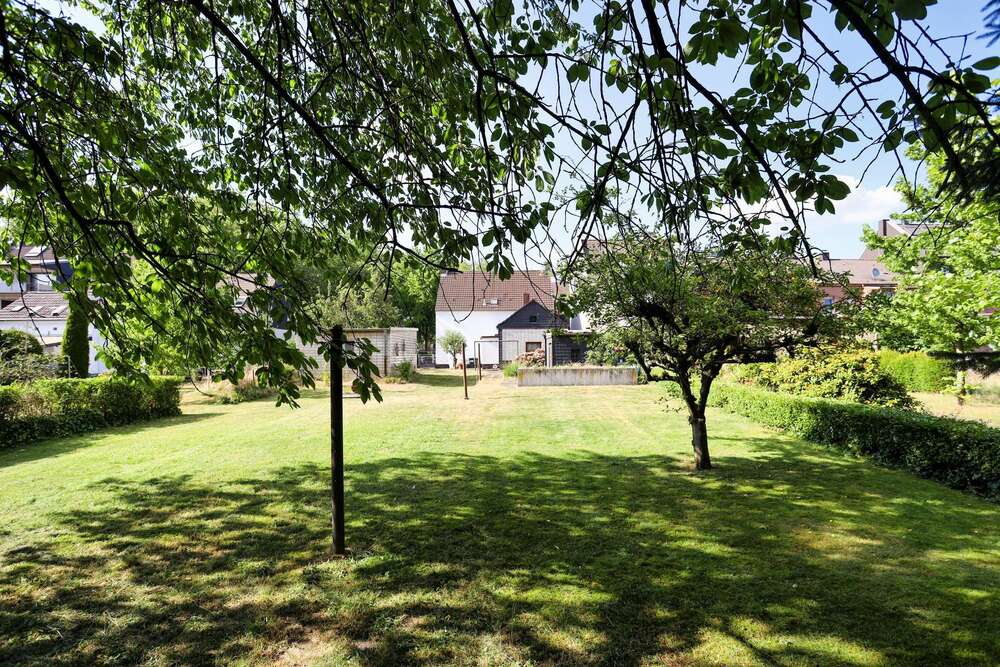 Thumbnail-Haus zum Kaufen in Duisburg 399.000,00 € 170.99 m²