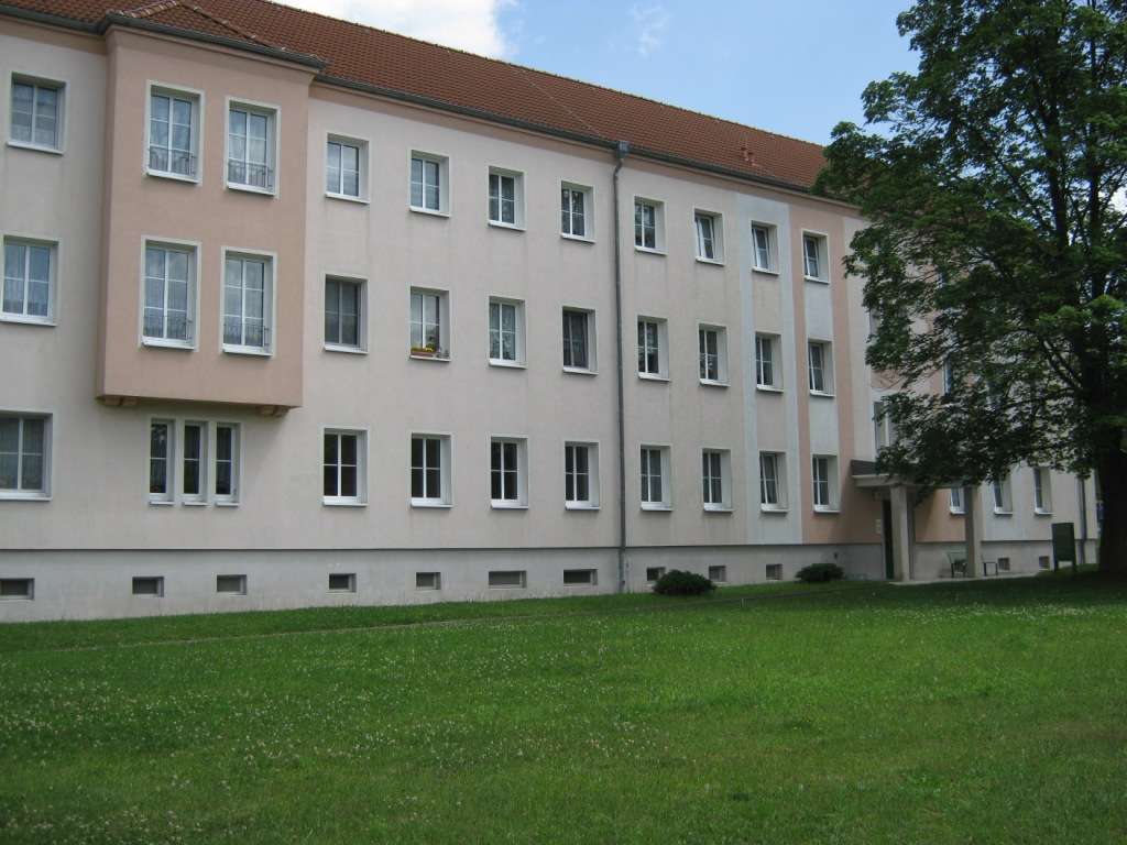 Thumbnail-Wohnung zum Mieten in Meuselwitz 360,00 € 63.7 m²