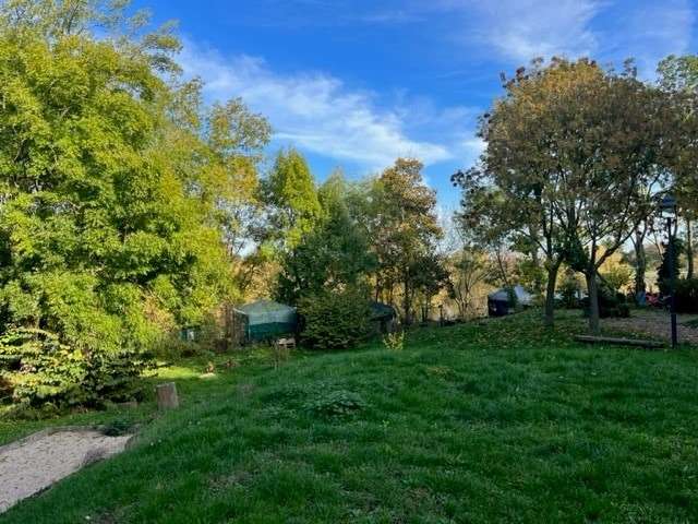 Thumbnail-Wohnung zum Kaufen in Halle 120.000,00 € 69.24 m²