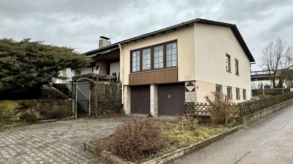 Thumbnail-Haus zum Kaufen in Beratzhausen 325.000,00 € 150 m²