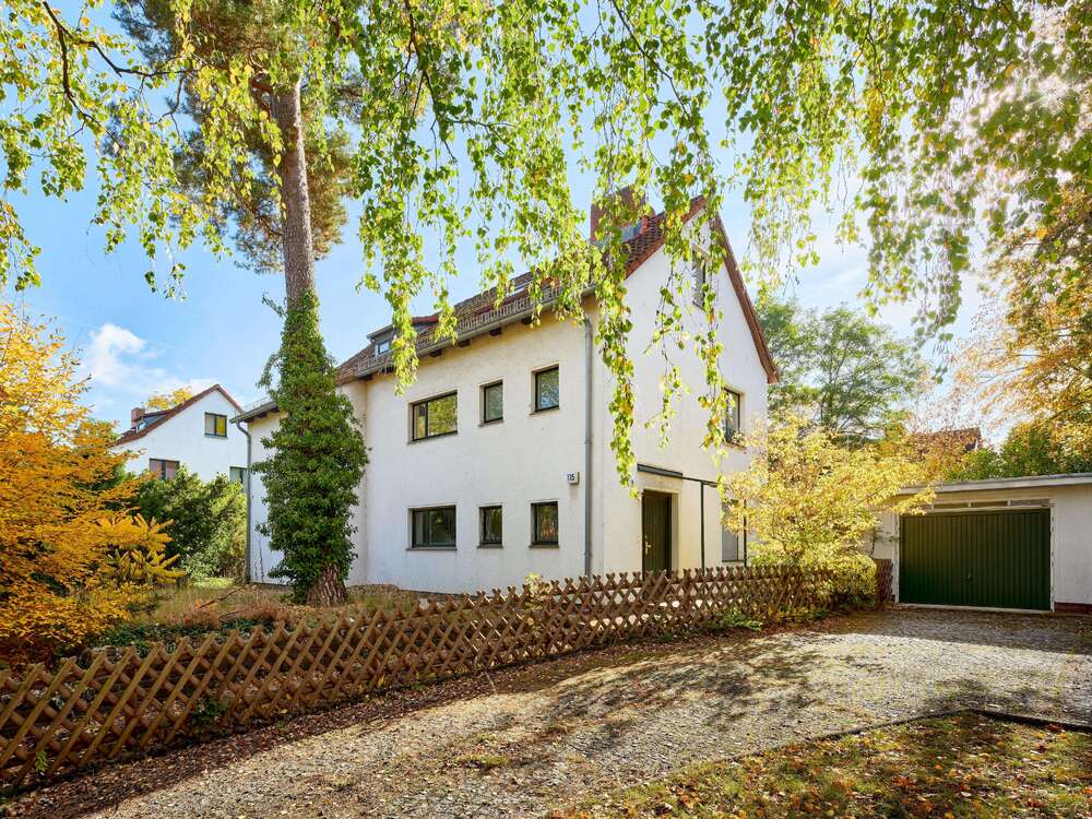 Thumbnail-Haus zum Kaufen in Berlin 1.700.000,00 € 220 m²