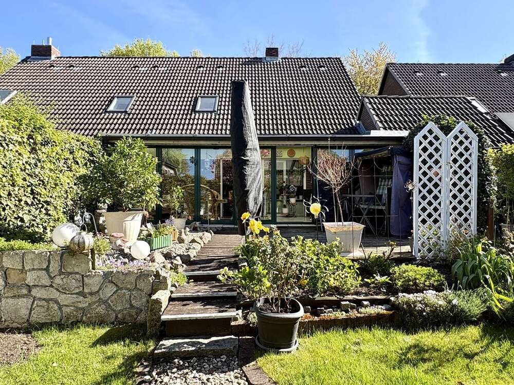 Thumbnail-Haus zum Kaufen in Reinfeld (Holstein) 269.000,00 € 95.03 m²
