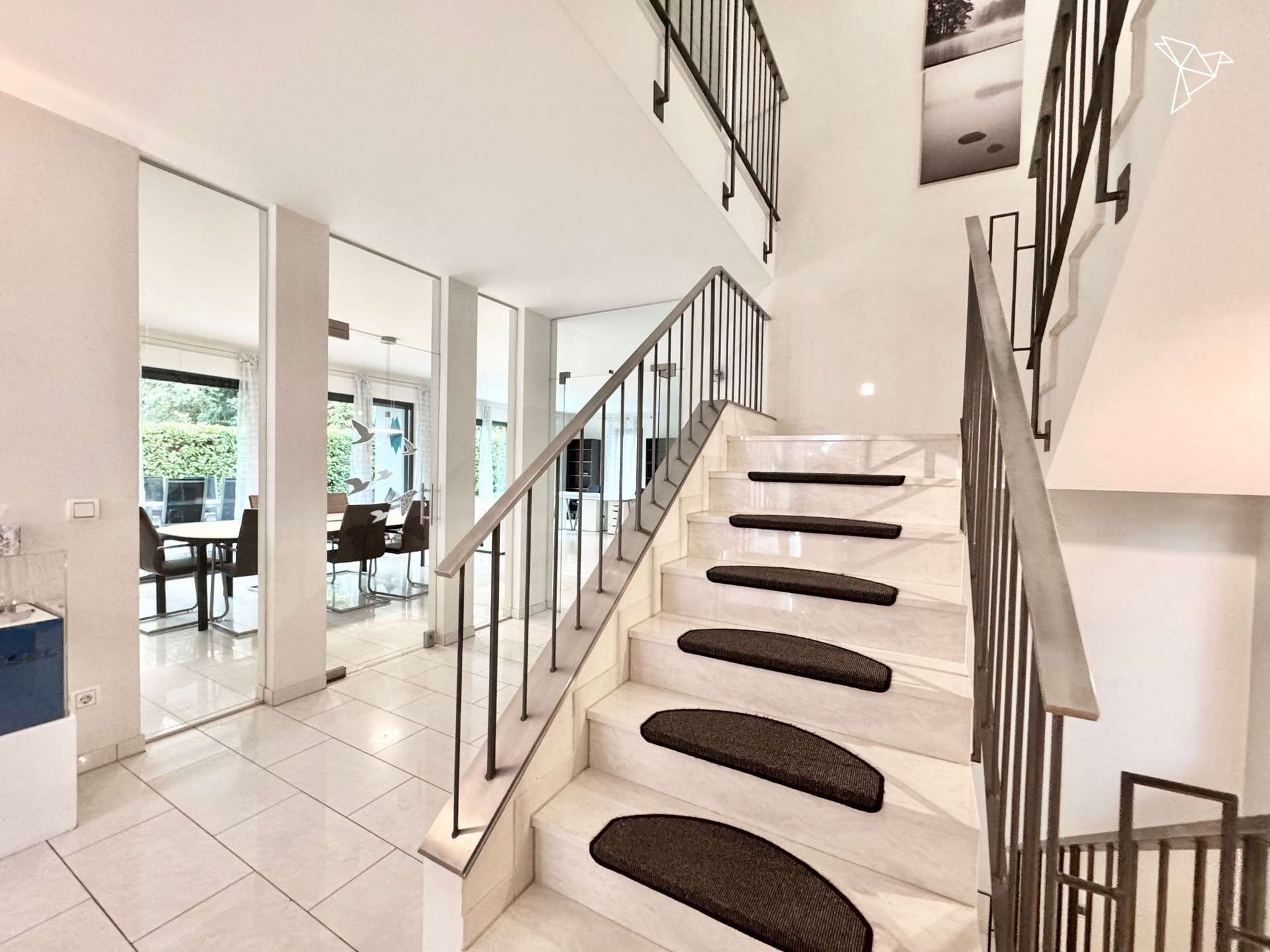 Thumbnail-Haus zum Kaufen in Hofheim am Taunus 1.695.000,00 € 350 m²