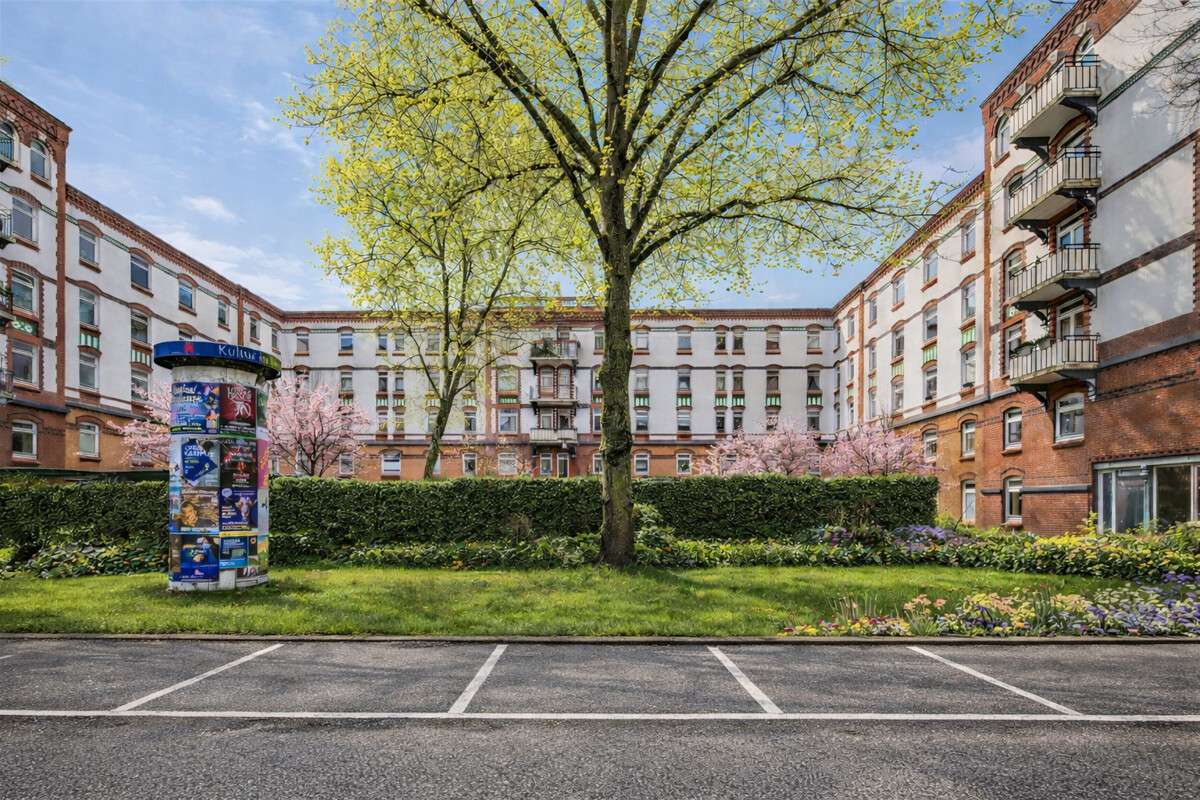 Thumbnail-Wohnung zum Kaufen in Hamburg-Barmbek-Süd 444.000,00 € 75.45 m²