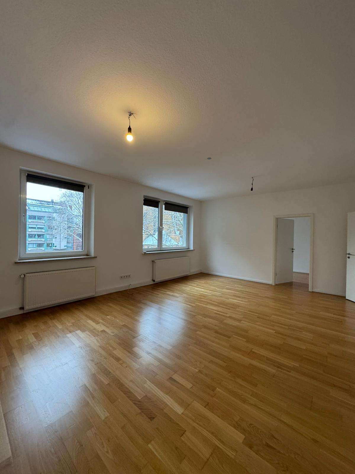 Thumbnail-Wohnung zum Mieten in Düsseldorf 1.350,00 € 81 m²