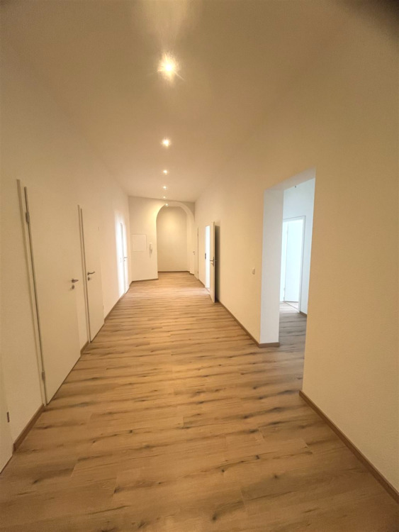 Thumbnail-Wohnung zum Mieten in Wurzen 1.520,00 € 190 m²