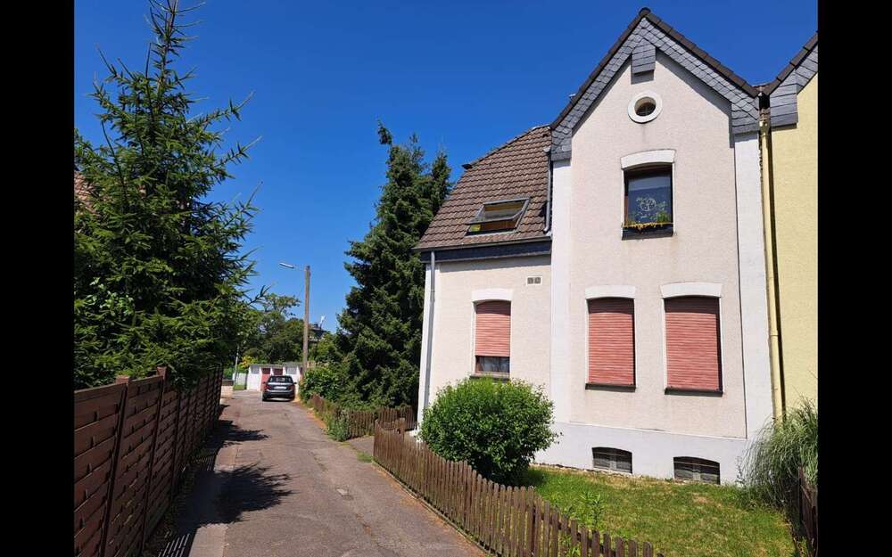 Thumbnail-Haus zum Kaufen in Leverkusen 380.000,00 € 106 m²