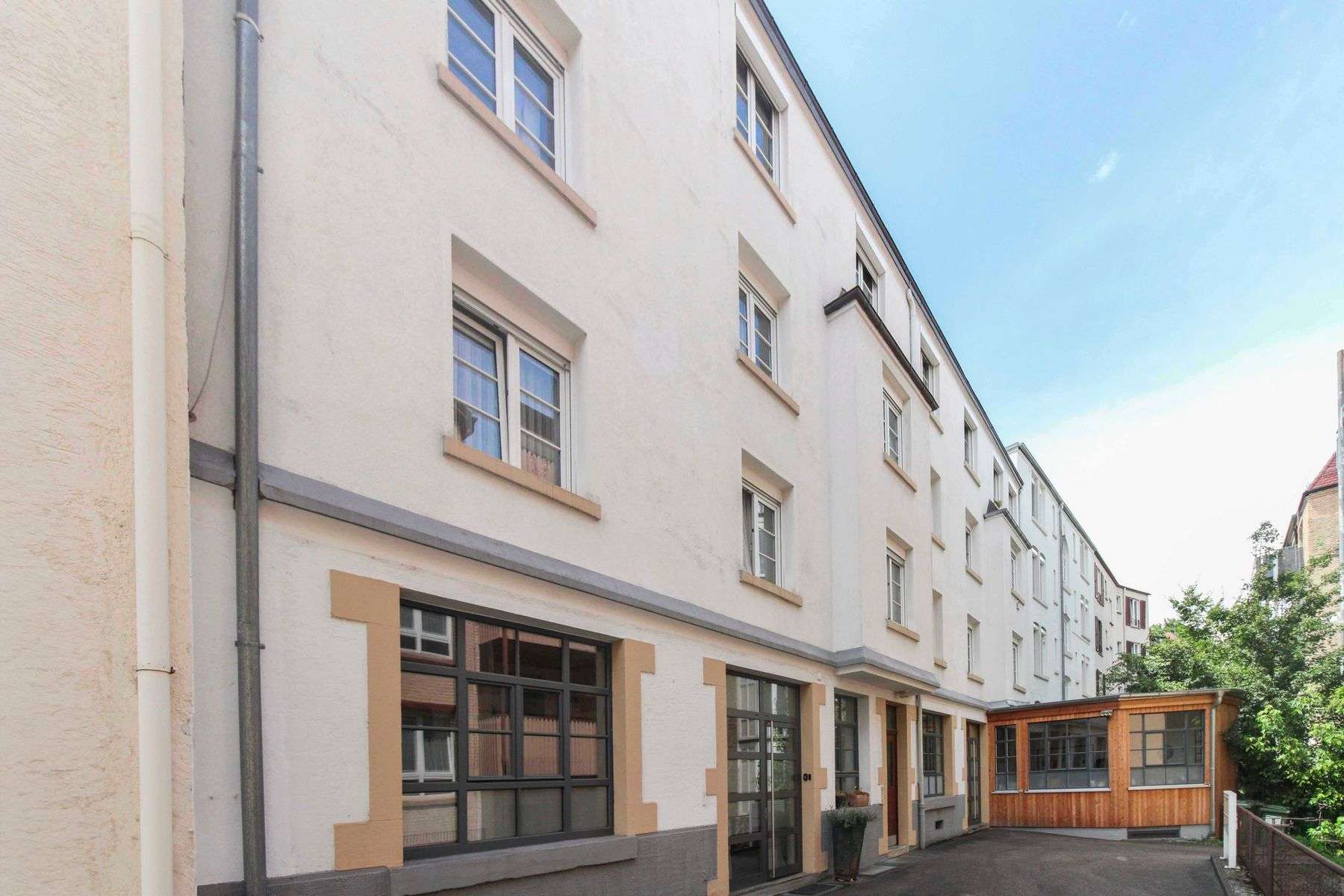 Thumbnail-Wohnung zum Kaufen in Stuttgart 299.000,00 € 70.14 m²