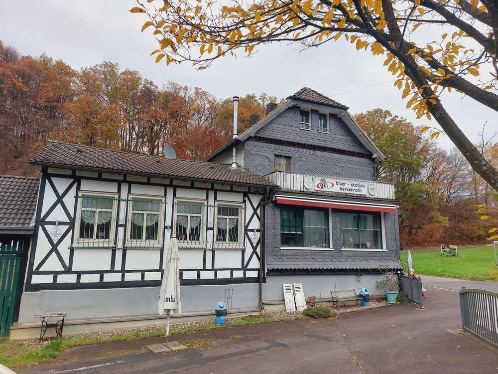 Thumbnail-Haus zum Kaufen in Nümbrecht 329.000,00 € 260 m²