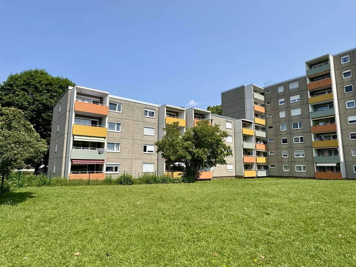 Thumbnail-Wohnung zum Kaufen in Friedrichshafen 210.000,00 € 73 m²